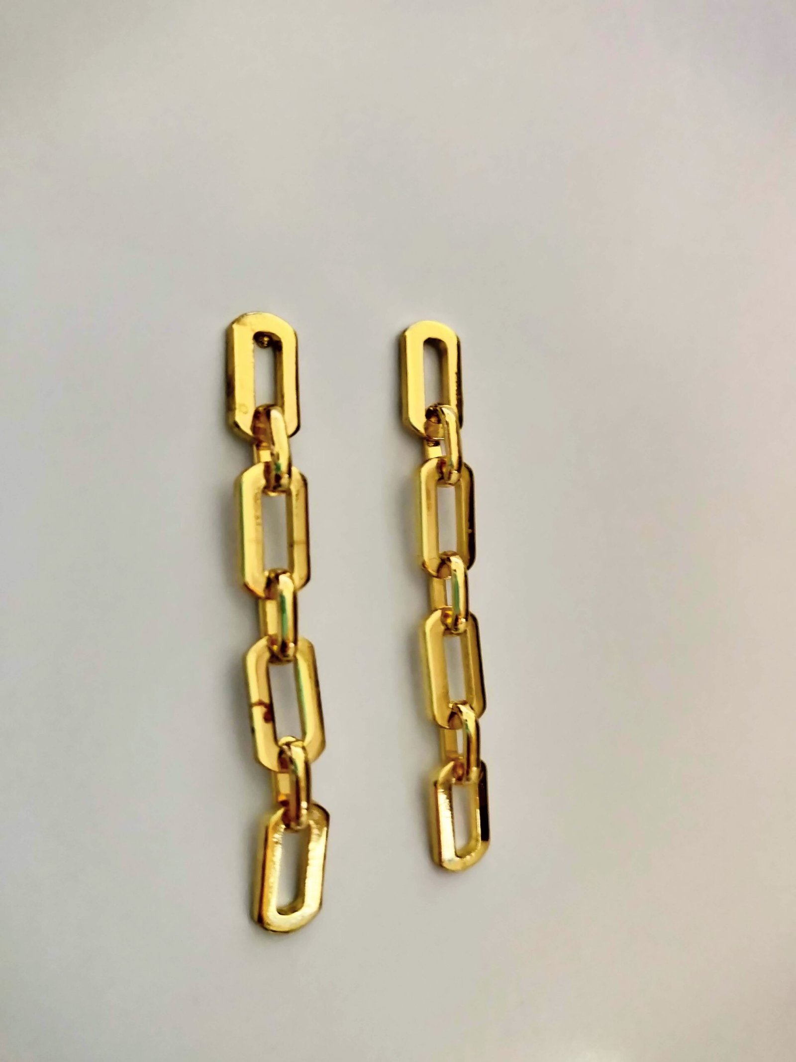 Golden linked Chain Earring - Image 2
