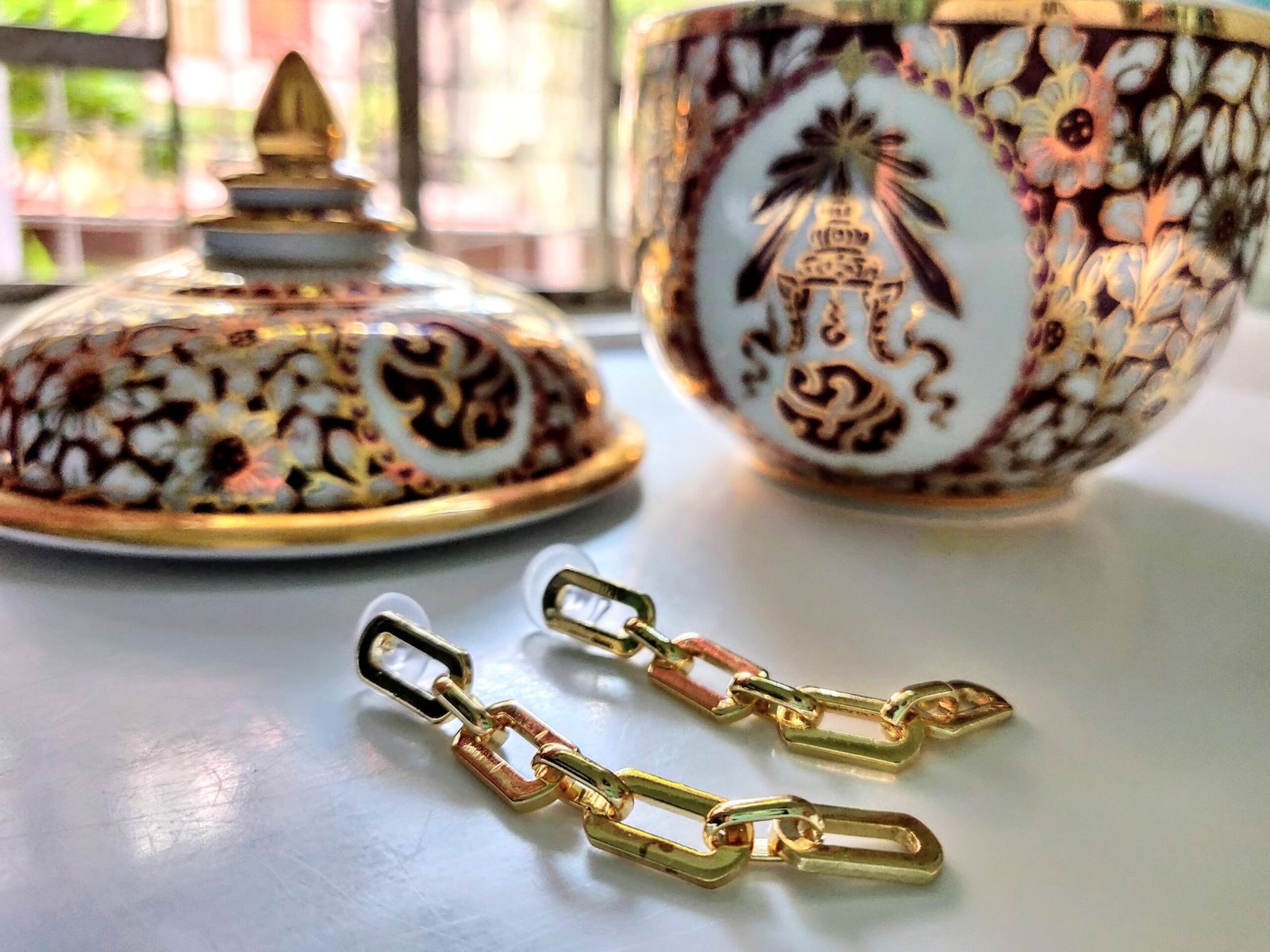 Golden linked Chain Earring - Image 5