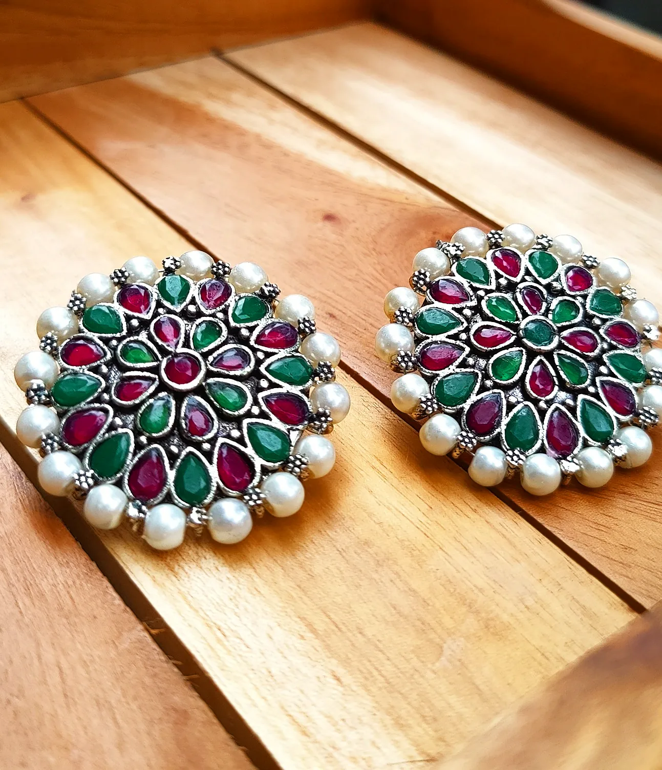 Shikha Stud Earrings - Image 5