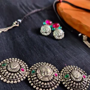 Dugga Dugga Neckpiece