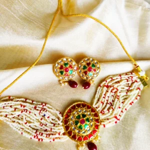 Ishani Pearl Kundan Choker Set